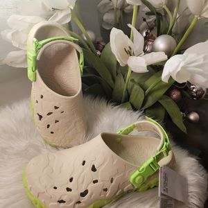 Crocs All-Terrain Atlas Clog Bone Limeade Men Unisex Slip On Sandals new